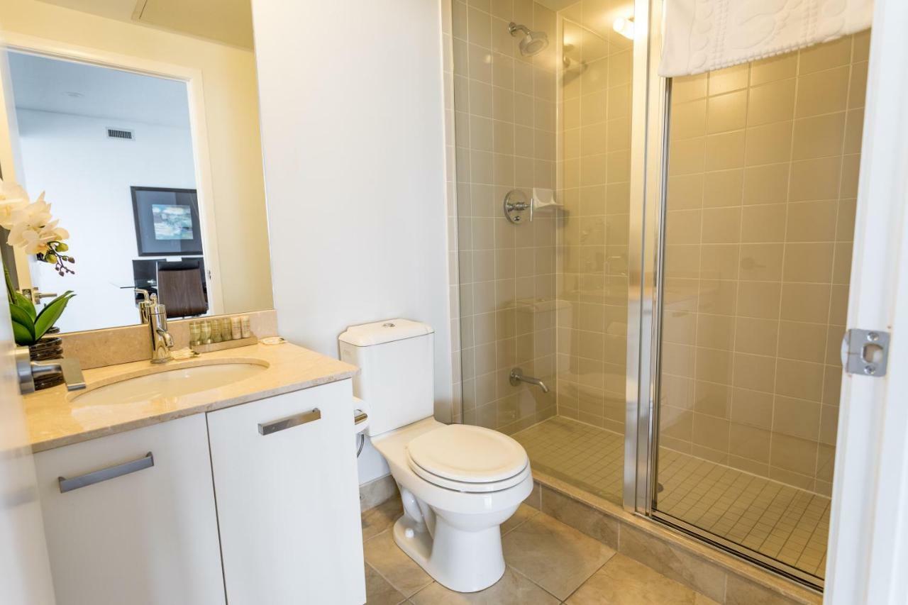 Altitude Suites Bay Street - Holiday Bonus - Free Parking Toronto Exteriör bild