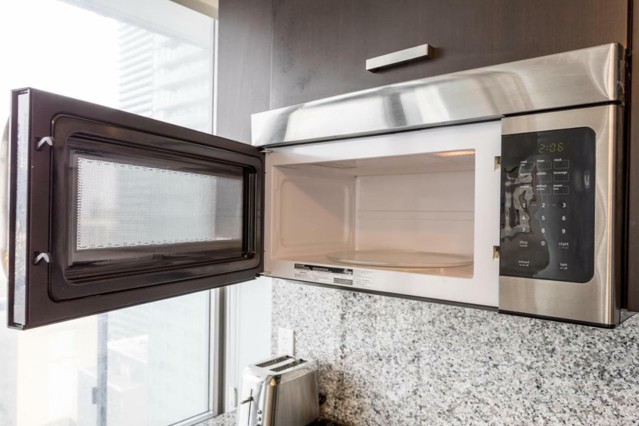 Altitude Suites Bay Street - Holiday Bonus - Free Parking Toronto Exteriör bild
