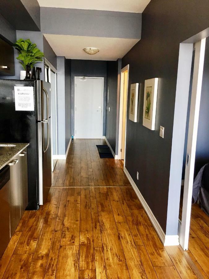 Altitude Suites Bay Street - Holiday Bonus - Free Parking Toronto Exteriör bild